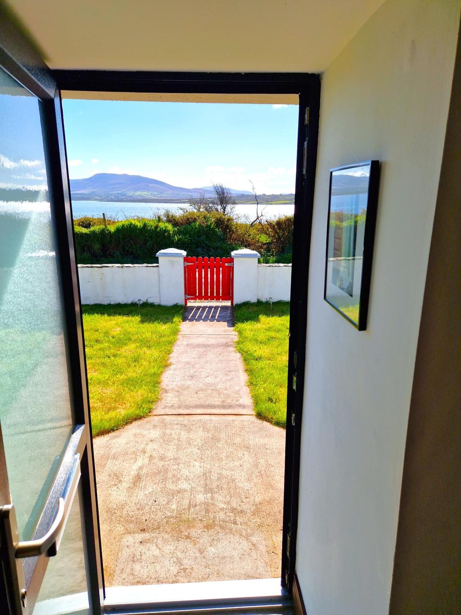 Shore Cottage - Cosy Comfort At The Sea Knights Town Exterior foto
