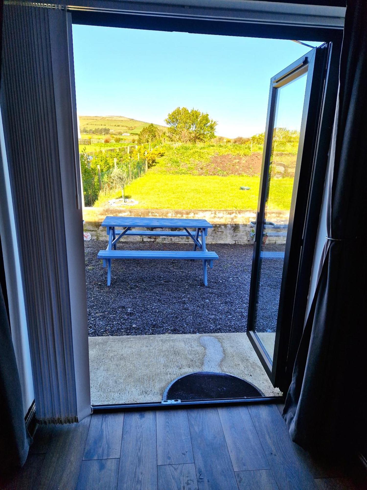 Shore Cottage - Cosy Comfort At The Sea Knights Town Exterior foto